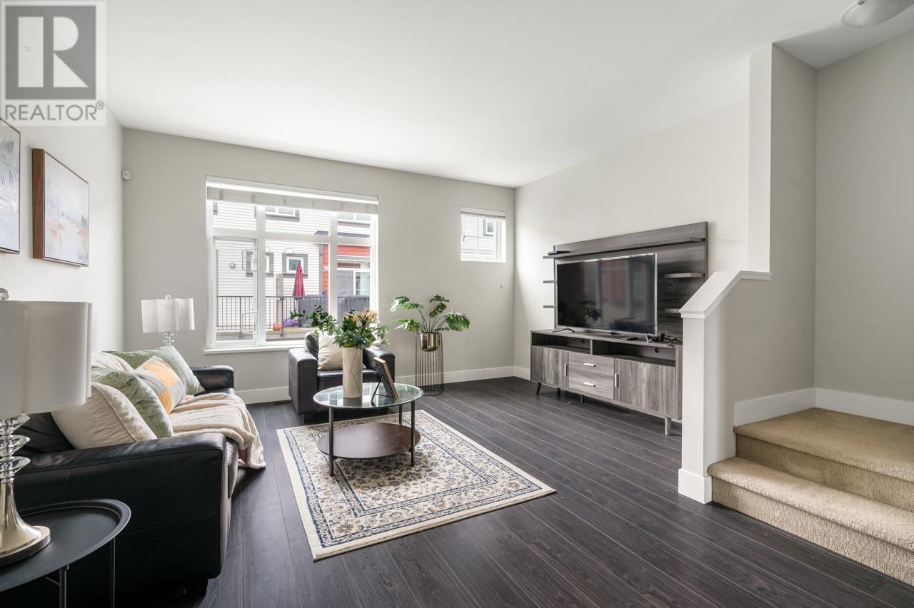Listing Picture 4 of 17 : 20 4588 DUBBERT STREET, Richmond / 烈治文 - 魯藝地產 Yvonne Lu Group - MLS Medallion Club Member