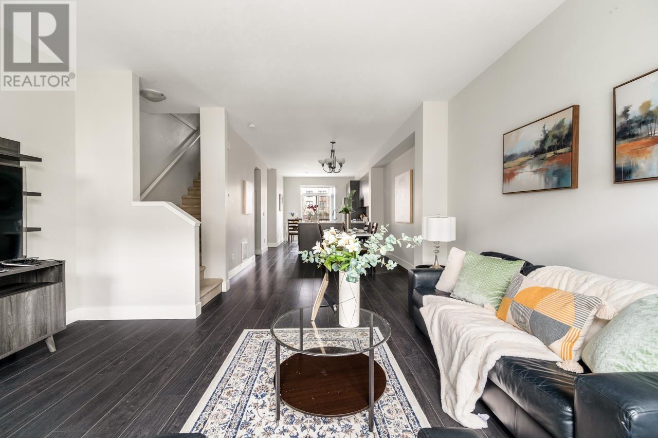 Listing Picture 2 of 17 : 20 4588 DUBBERT STREET, Richmond / 烈治文 - 魯藝地產 Yvonne Lu Group - MLS Medallion Club Member