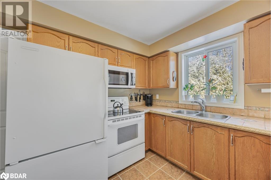 11 Maple Court, Oro-Medonte, Ontario  L0K 1E0 - Photo 17 - 40704025