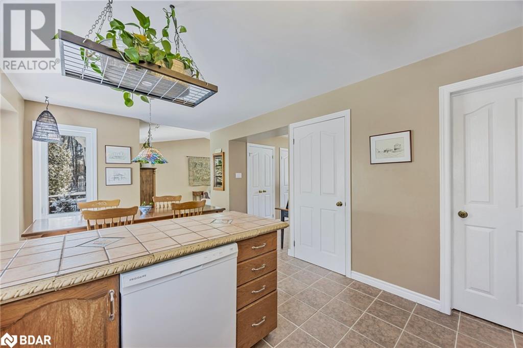 11 Maple Court, Oro-Medonte, Ontario  L0K 1E0 - Photo 19 - 40704025