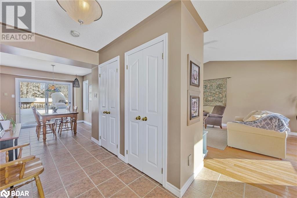 11 Maple Court, Oro-Medonte, Ontario  L0K 1E0 - Photo 7 - 40704025