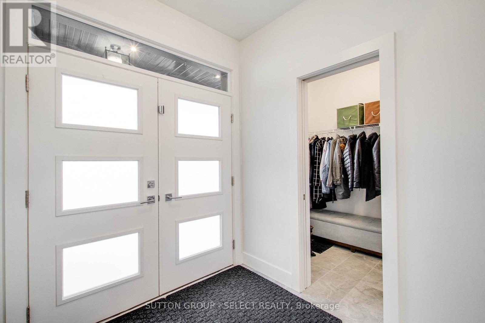 Photo 3 of 50 for 2099 Ironwood Road