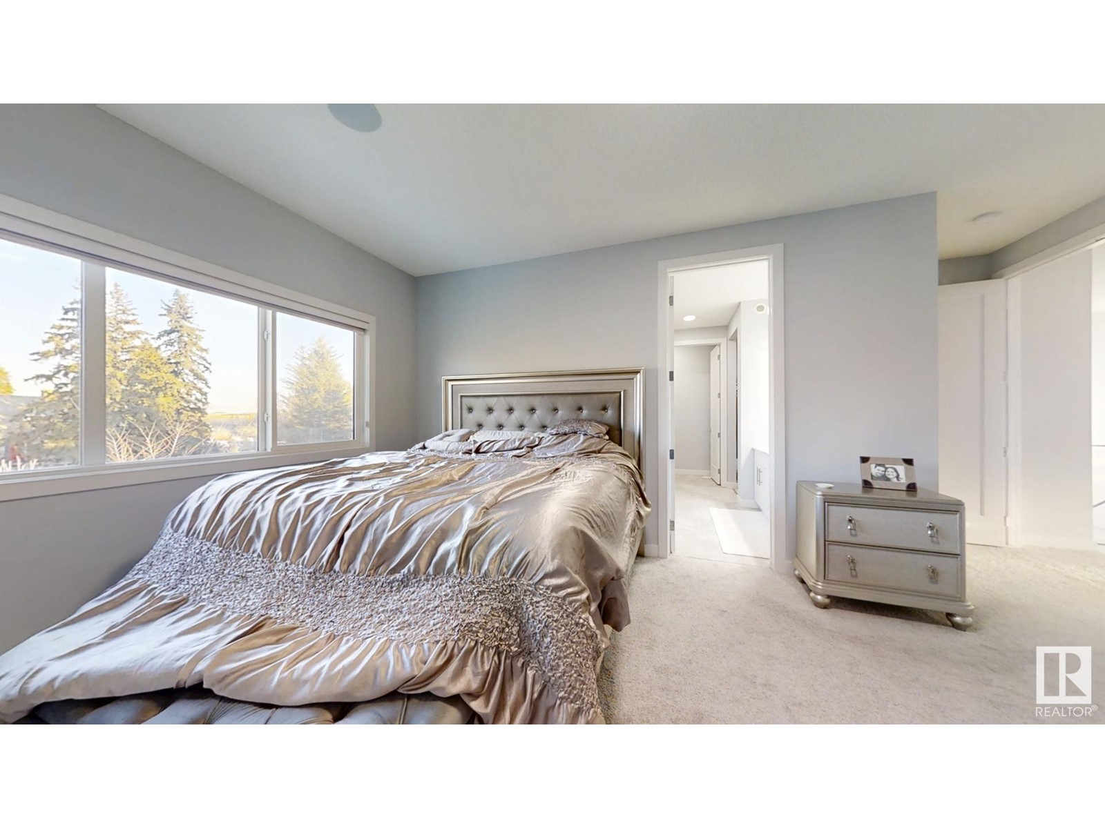 Property at 215 Glenridding Ravine RD SW image 3
