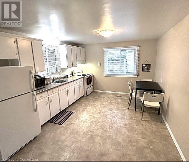 29b Helene Crescent, Waterloo, Ontario  N2L 5E6 - Photo 3 - 40703156