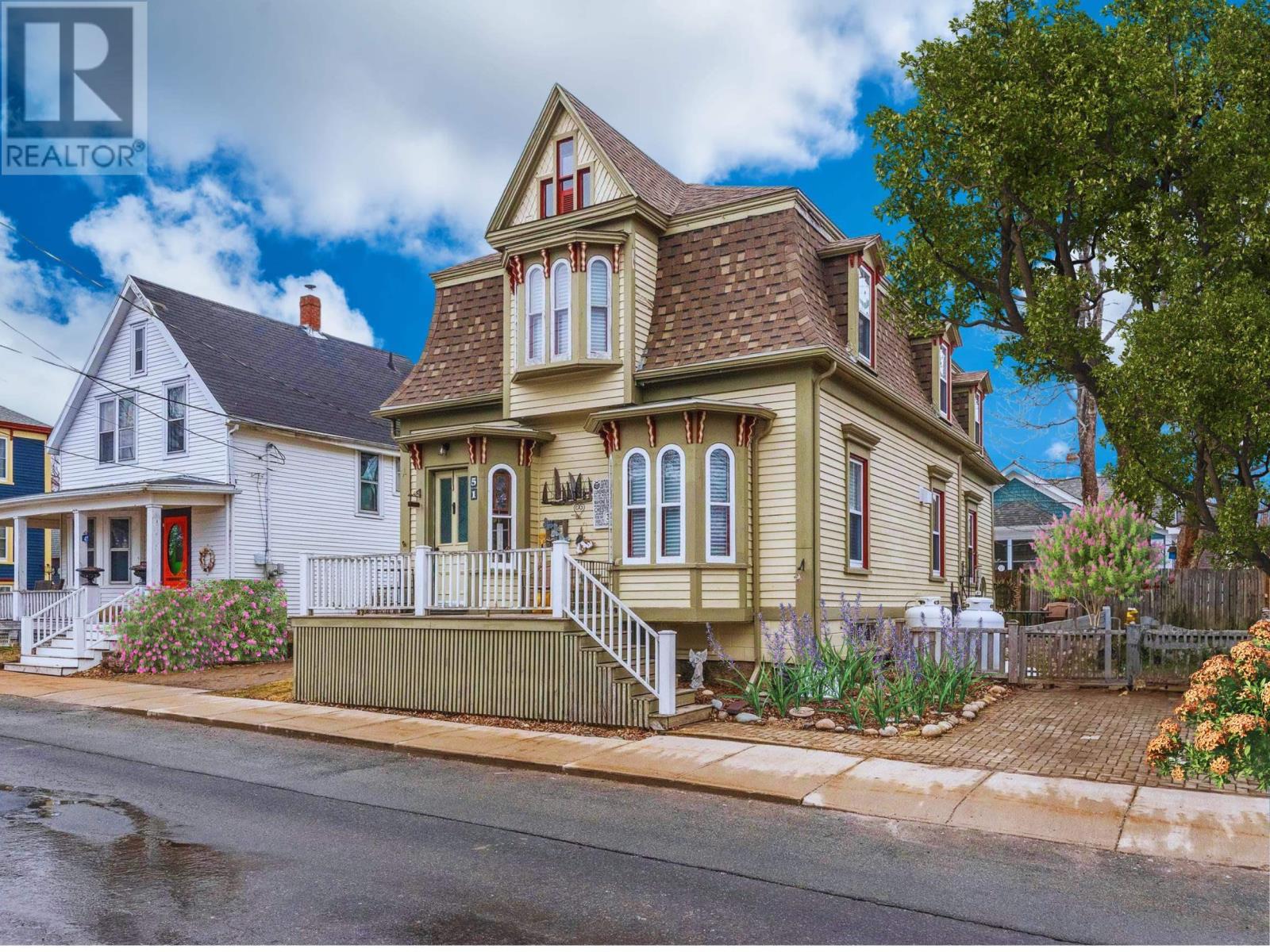 51 Fox Street, lunenburg, Nova Scotia