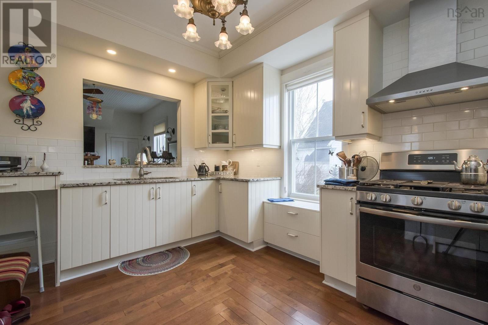 51 Fox Street, Lunenburg, Nova Scotia  B0J 2C0 - Photo 13 - 202504356