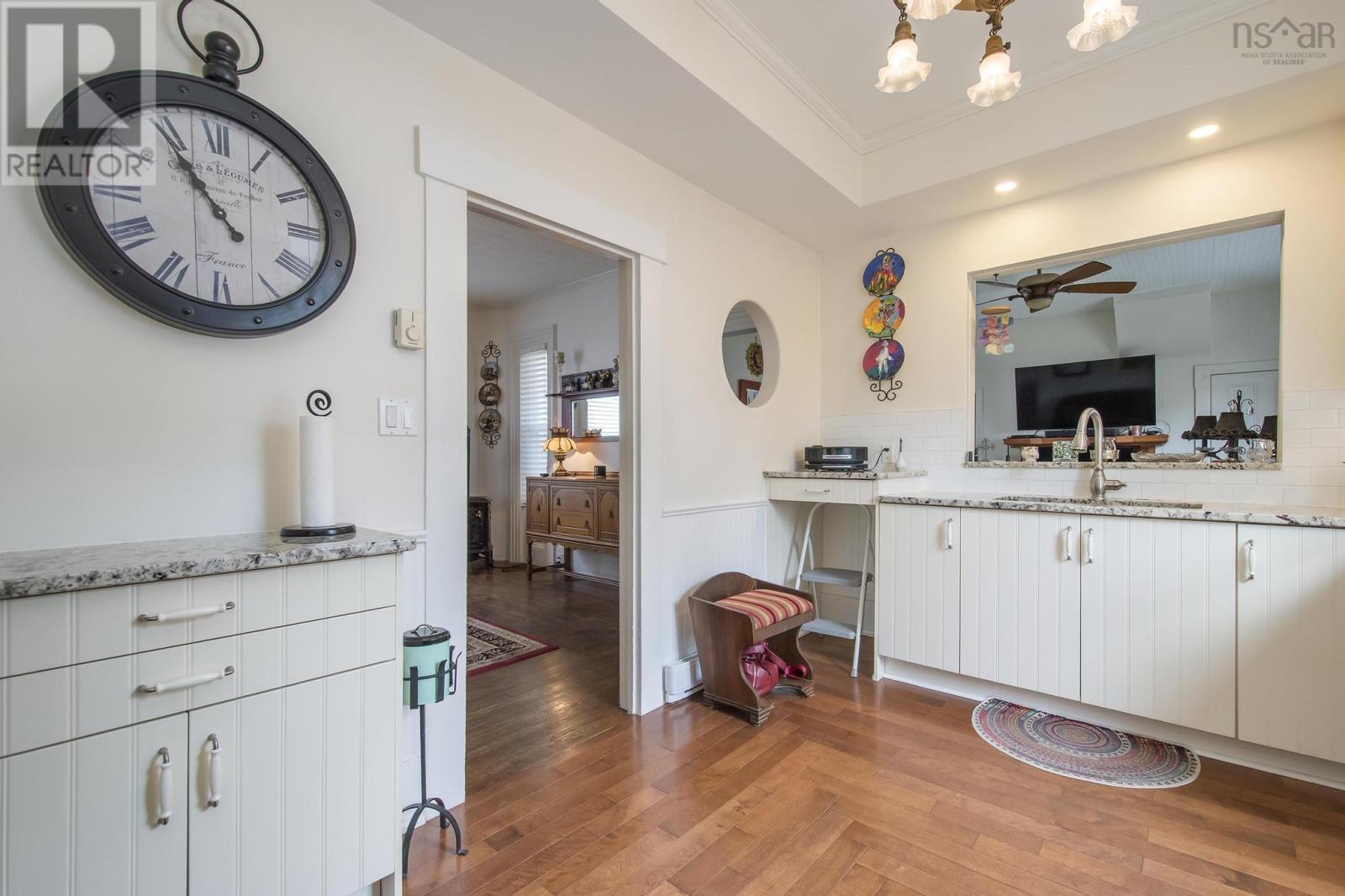 51 Fox Street, Lunenburg, Nova Scotia  B0J 2C0 - Photo 15 - 202504356