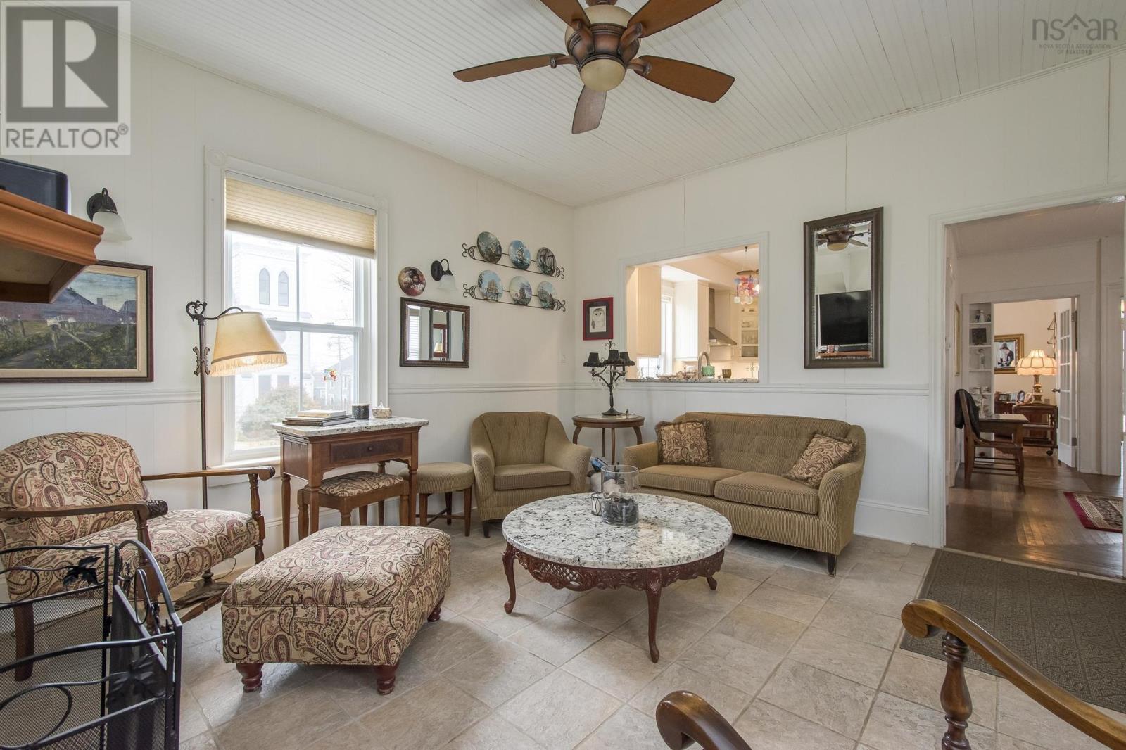 51 Fox Street, Lunenburg, Nova Scotia  B0J 2C0 - Photo 19 - 202504356