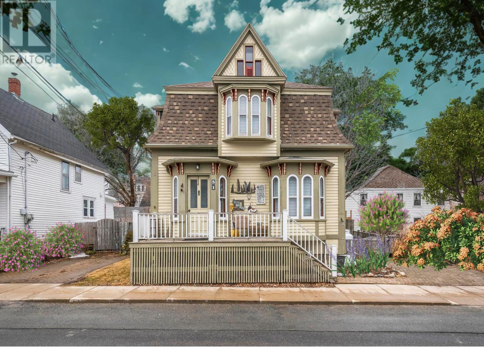 51 Fox Street, Lunenburg, Nova Scotia  B0J 2C0 - Photo 2 - 202504356