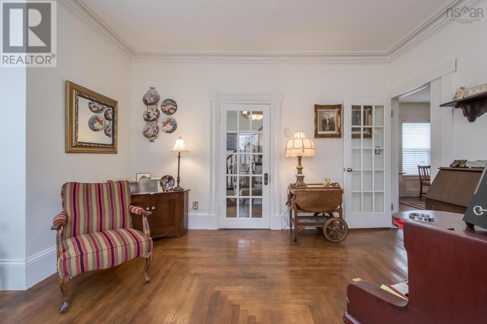 51 Fox Street, Lunenburg, Nova Scotia  B0J 2C0 - Photo 6 - 202504356