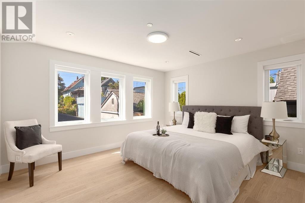 Listing Picture 20 of 37 : 828 E 13TH AVENUE, Vancouver / 溫哥華 - 魯藝地產 Yvonne Lu Group - MLS Medallion Club Member