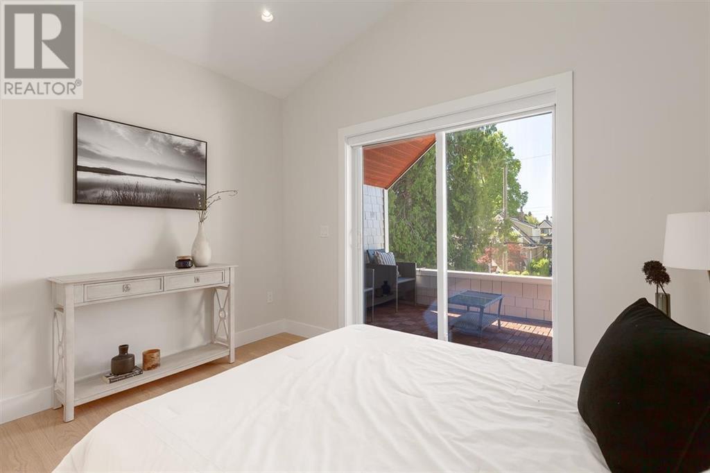 Listing Picture 29 of 37 : 828 E 13TH AVENUE, Vancouver / 溫哥華 - 魯藝地產 Yvonne Lu Group - MLS Medallion Club Member