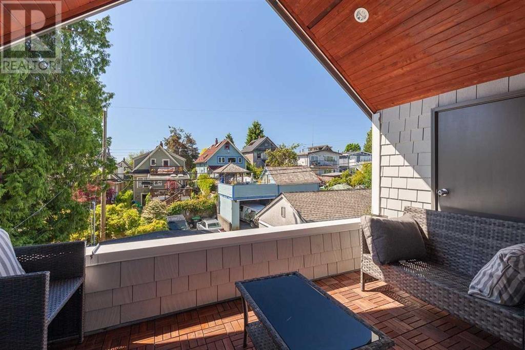 Listing Picture 31 of 37 : 828 E 13TH AVENUE, Vancouver / 溫哥華 - 魯藝地產 Yvonne Lu Group - MLS Medallion Club Member