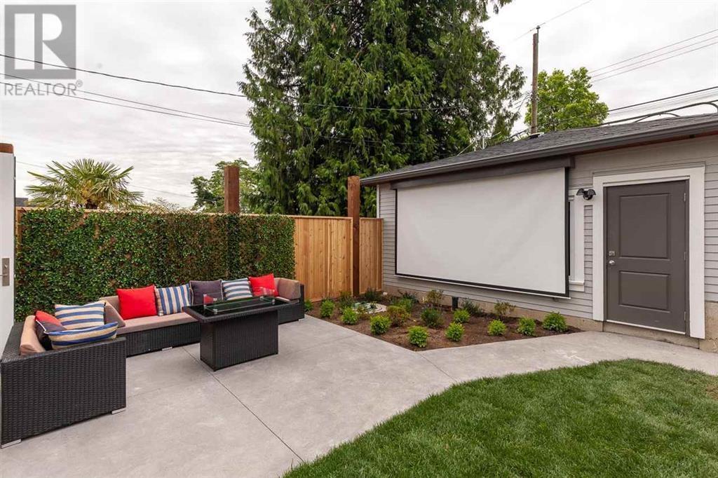 Listing Picture 34 of 37 : 828 E 13TH AVENUE, Vancouver / 溫哥華 - 魯藝地產 Yvonne Lu Group - MLS Medallion Club Member