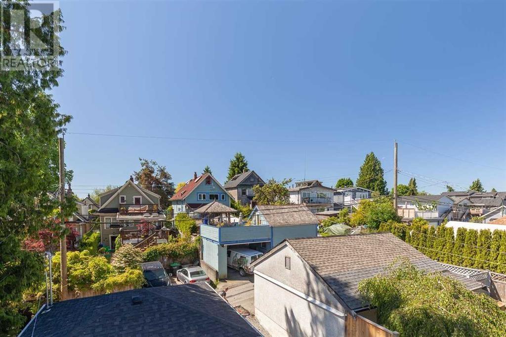 Listing Picture 32 of 37 : 828 E 13TH AVENUE, Vancouver / 溫哥華 - 魯藝地產 Yvonne Lu Group - MLS Medallion Club Member