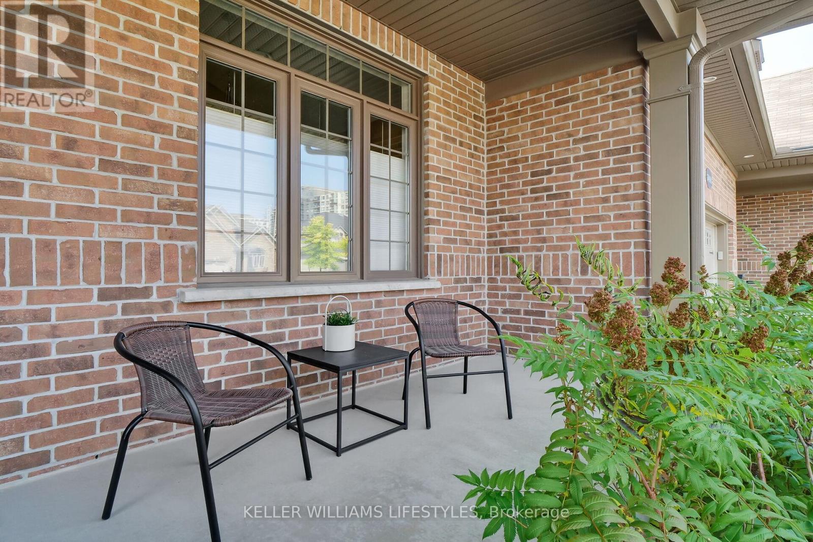 Property at 3447 MORGAN CRESCENT image 4