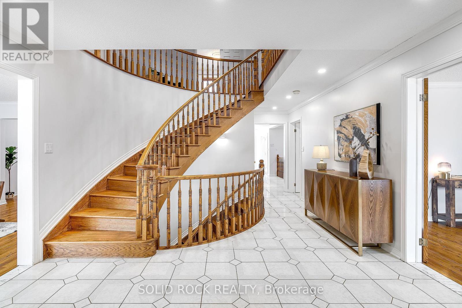 Property at 42 MARCHBROOK CIRCLE image 4