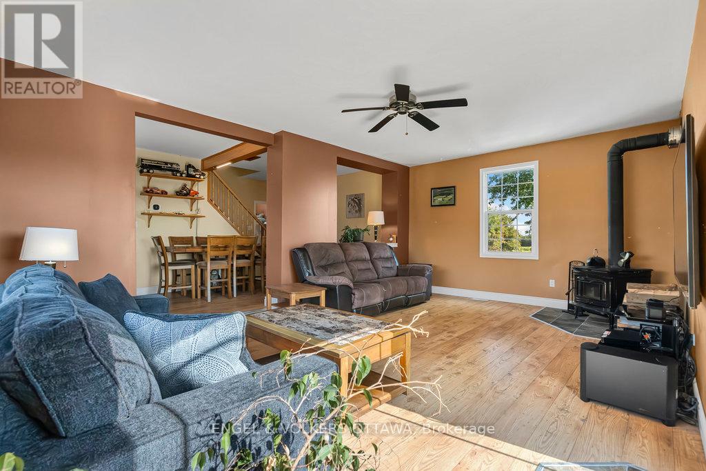 12420 Ormond Road, North Dundas, Ontario  K0C 2K0 - Photo 7 - X12006300
