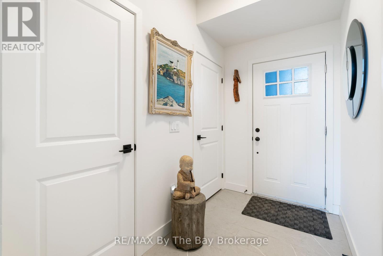 404 - 20 Beckwith Lane, Blue Mountains, Ontario  L9Y 3B6 - Photo 5 - X12006267