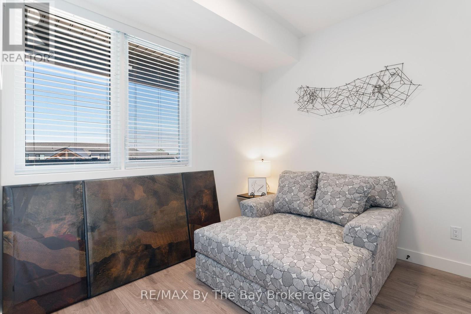 404 - 20 Beckwith Lane, Blue Mountains, Ontario  L9Y 3B6 - Photo 8 - X12006267