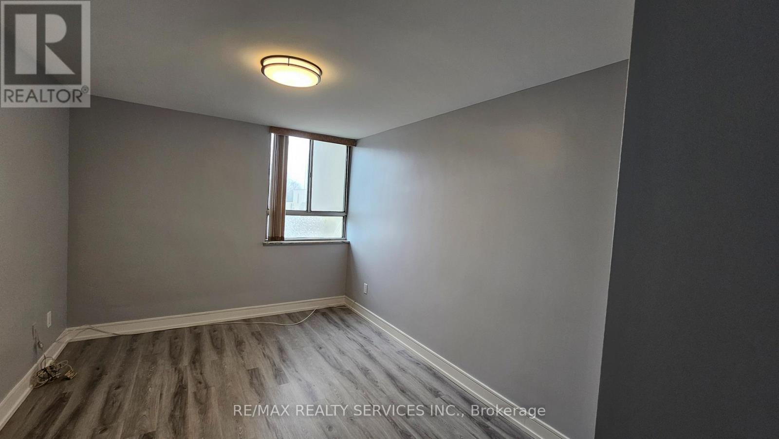 207 - 1 Massey Square, Toronto, Ontario  M4C 5L4 - Photo 18 - E12006270