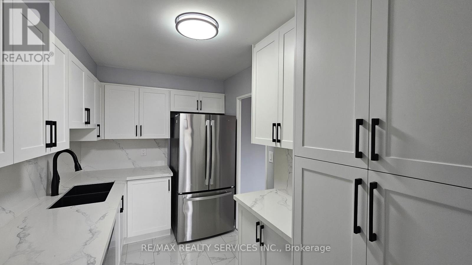 207 - 1 Massey Square, Toronto, Ontario  M4C 5L4 - Photo 8 - E12006270