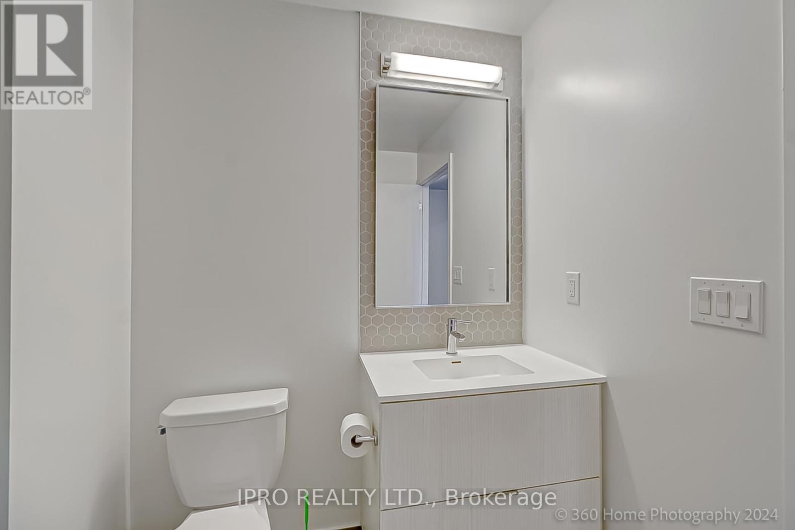 1018 - 2520 Eglinton Avenue W, Mississauga, Ontario  L5M 0Y4 - Photo 19 - W12006290