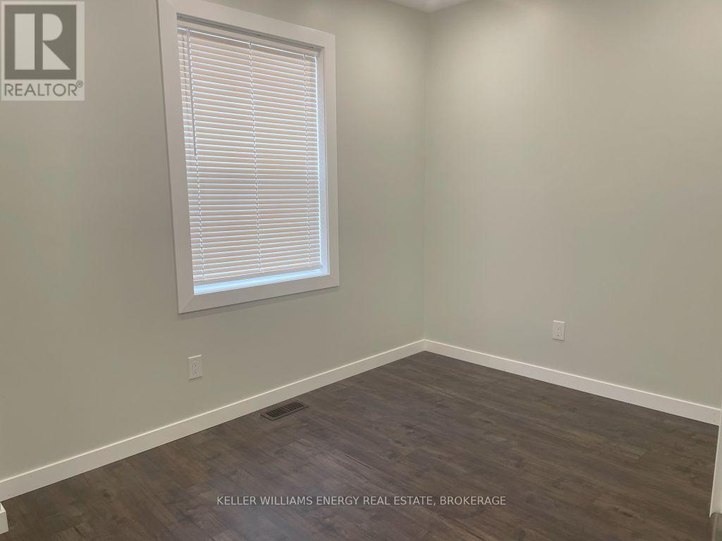 Main Unit - 484 Albert Street, Oshawa (Central), Ontario  L1H 4S6 - Photo 13 - E12006375