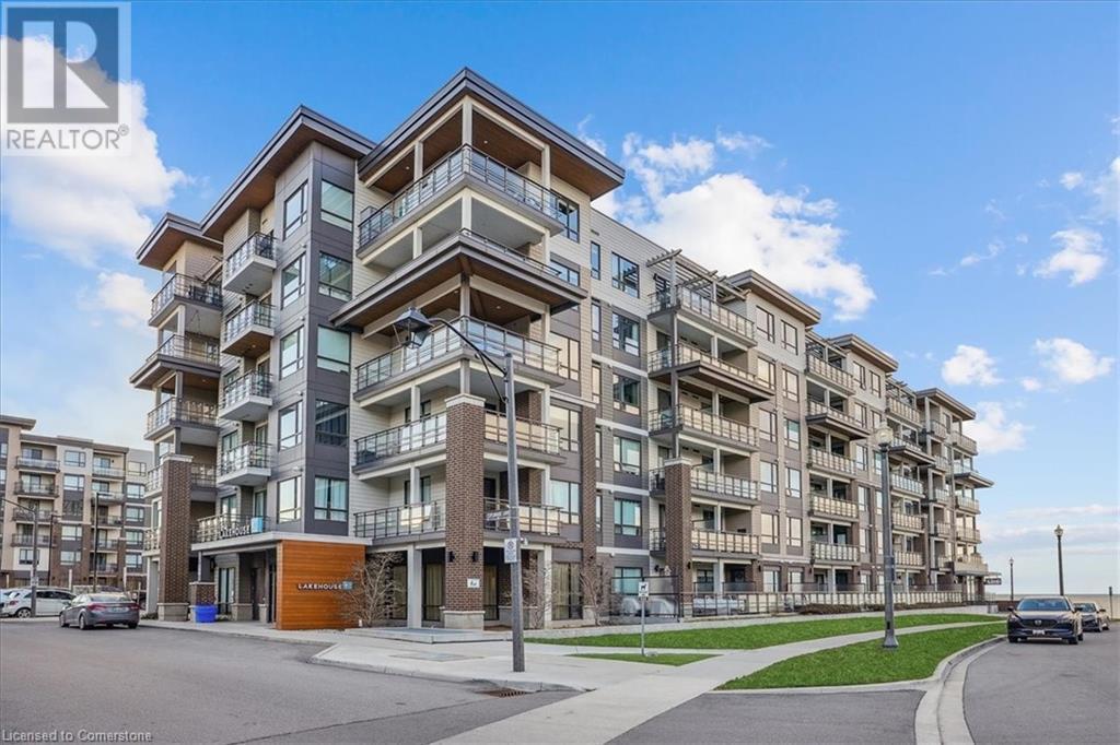 10 ESPLANADE Lane Unit# 215, Grimsby, Ontario