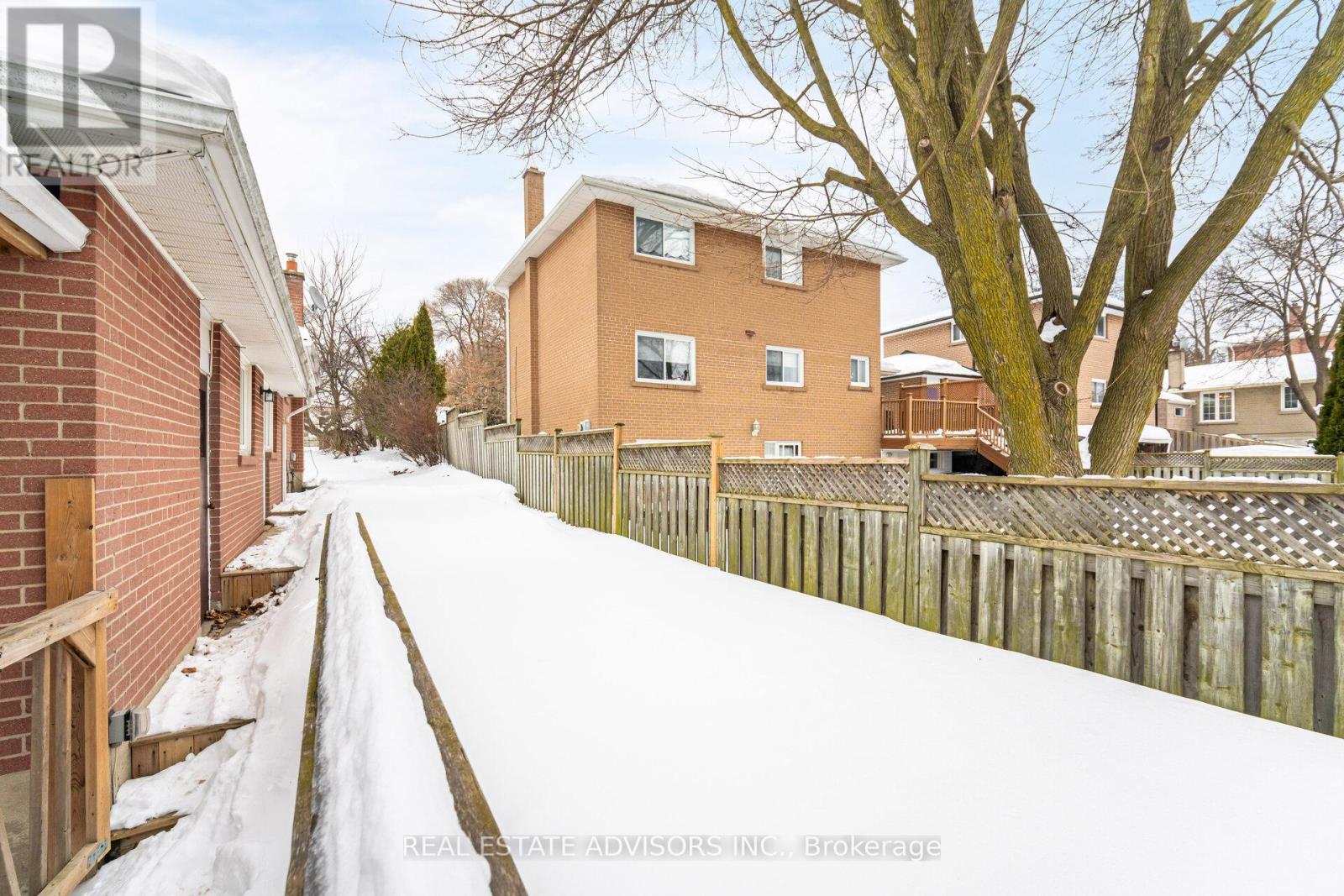 38 Cresthaven Drive E, Toronto, Ontario  M2H 1M1 - Photo 35 - C12006333