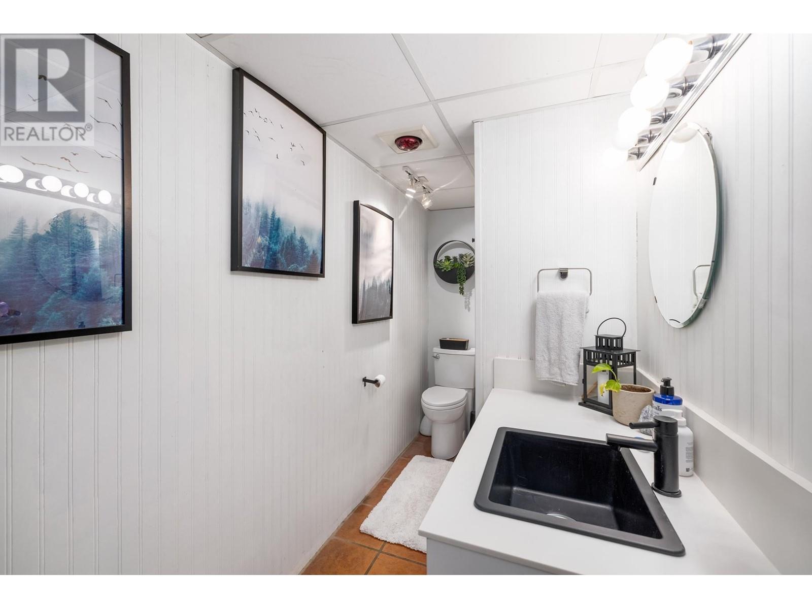 1008 Caledonia Avenue, North Vancouver, British Columbia  V7G 1T3 - Photo 28 - R2974480