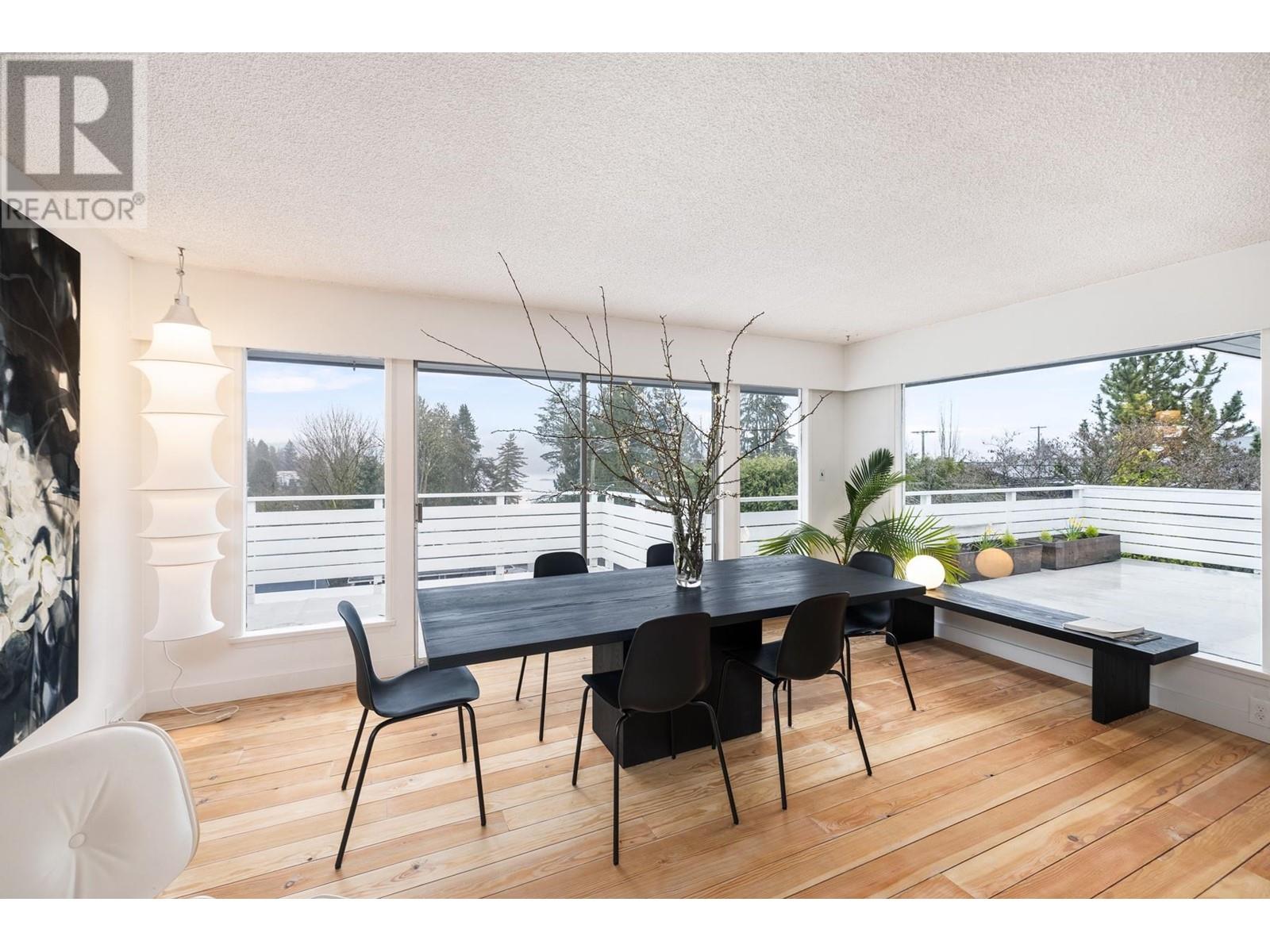 Property at 1008 CALEDONIA AVENUE image 2