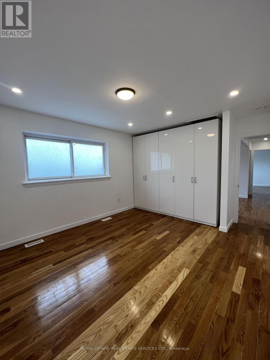 Upper Level - 2202 Mount Forest Drive, Burlington (Mountainside), Ontario  L7P 1H9 - Photo 10 - W12006314