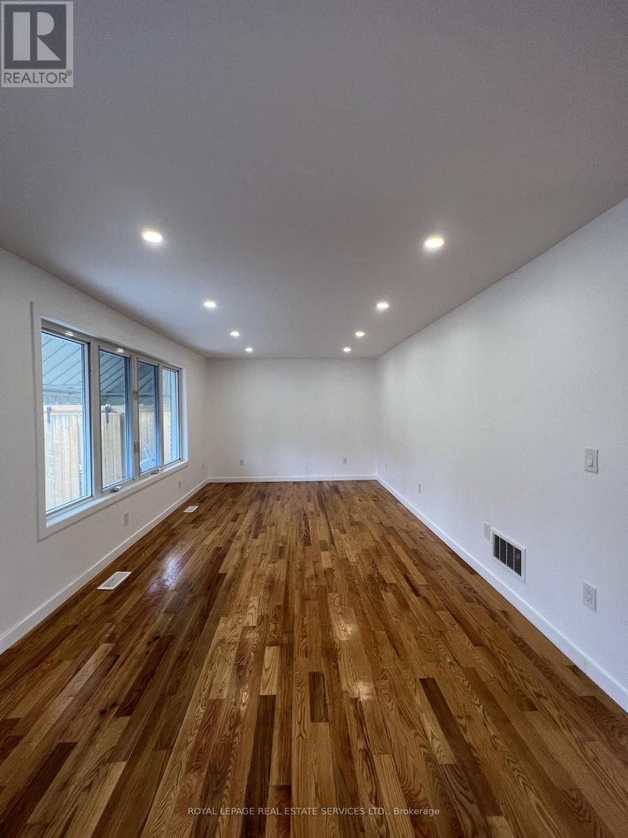 Upper Level - 2202 Mount Forest Drive, Burlington (Mountainside), Ontario  L7P 1H9 - Photo 6 - W12006314
