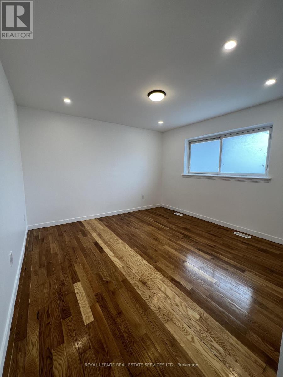 Upper Level - 2202 Mount Forest Drive, Burlington (Mountainside), Ontario  L7P 1H9 - Photo 9 - W12006314