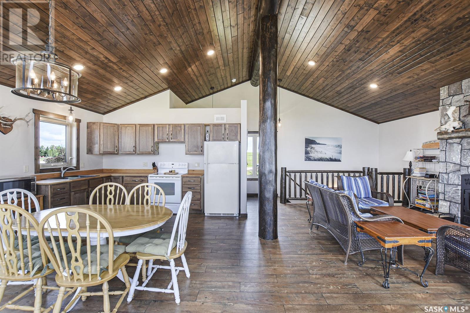 Property at 132 Marine DRIVE image 5
