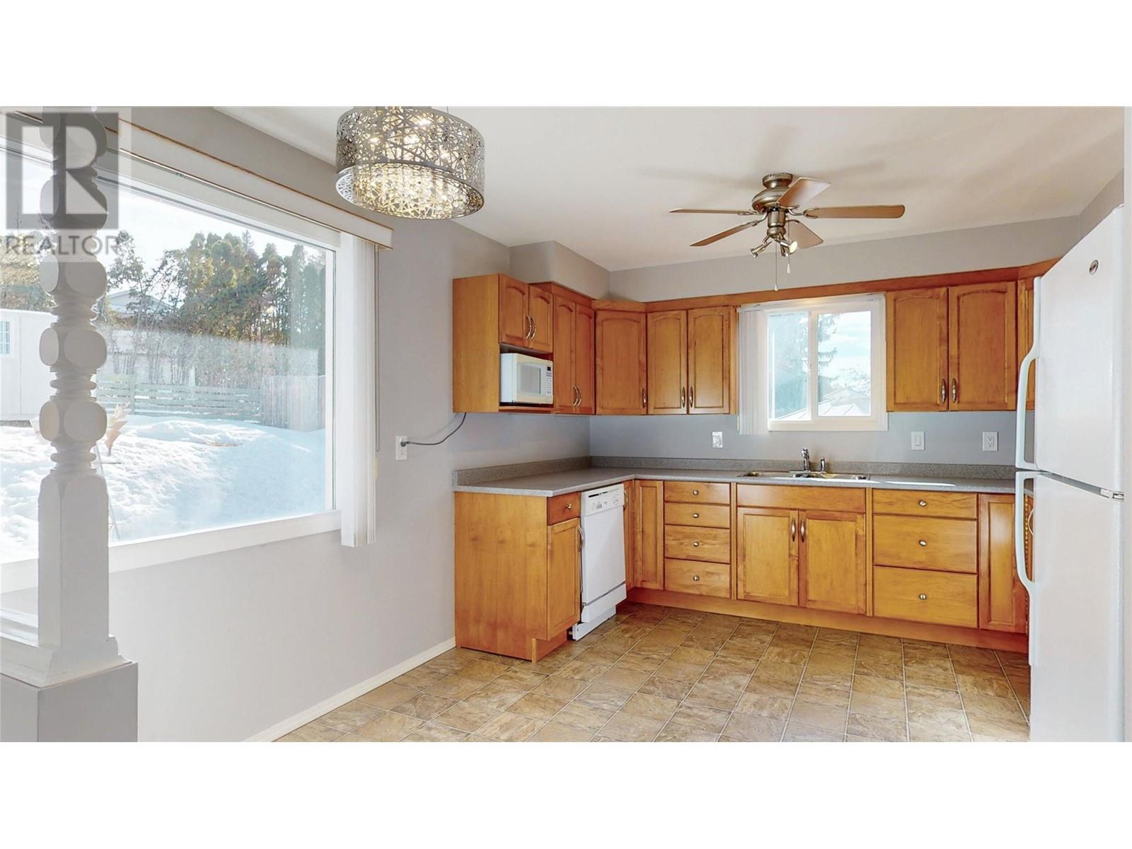 636 17 Avenue S, Cranbrook, British Columbia  V1C 3B5 - Photo 9 - 10335835