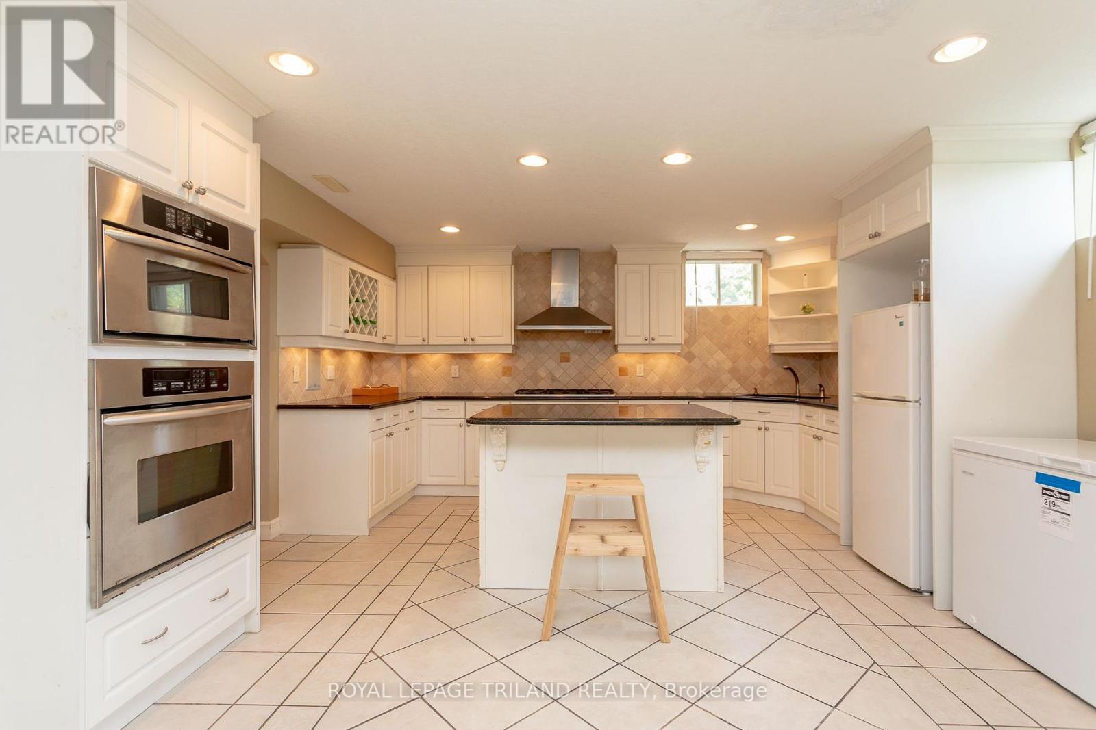 5172 Dundas Street, Thames Centre, Ontario  N0M 2P0 - Photo 24 - X12006463