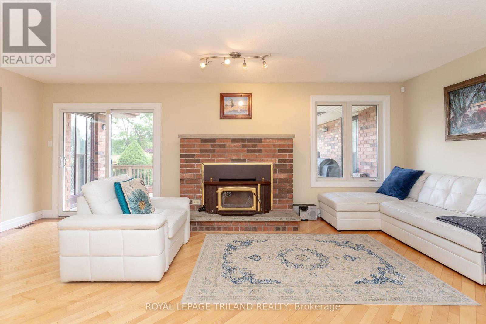 5172 Dundas Street, Thames Centre, Ontario  N0M 2P0 - Photo 8 - X12006463