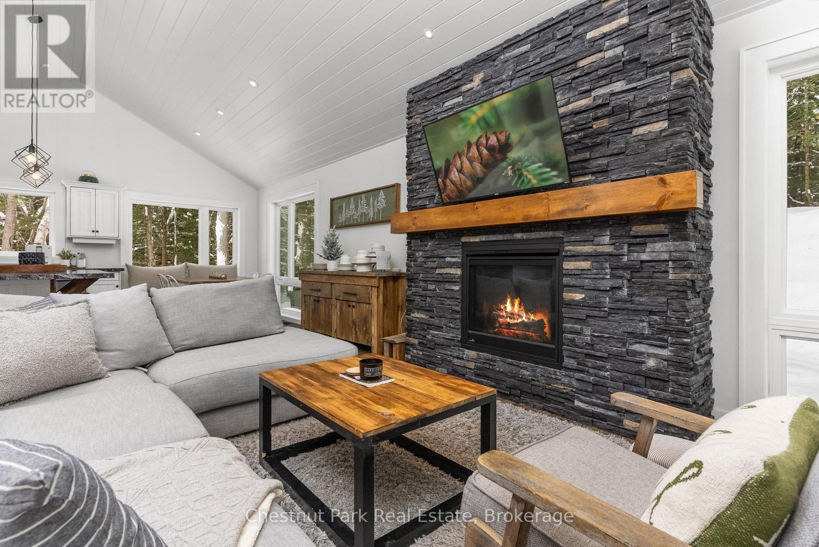 1010 Leonard Lake 1 Road, Muskoka Lakes, Ontario  P1L 0M5 - Photo 13 - X12006416