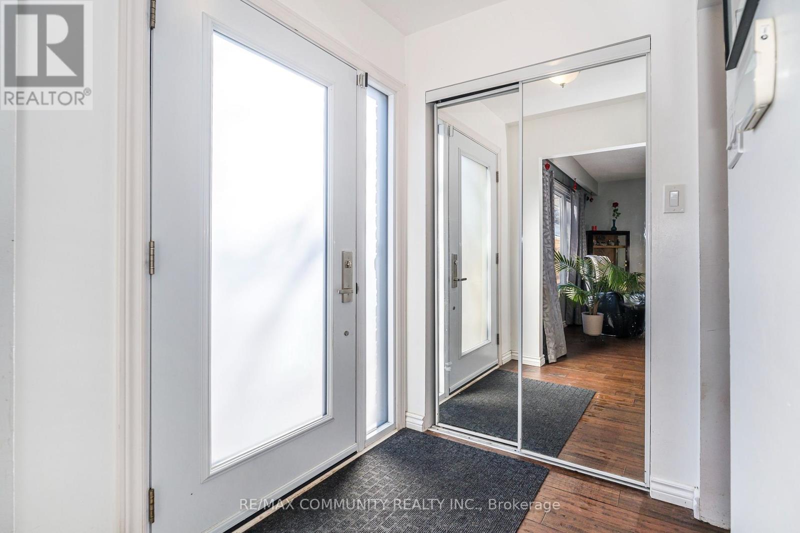 Property at 506 LANARK DRIVE image 3