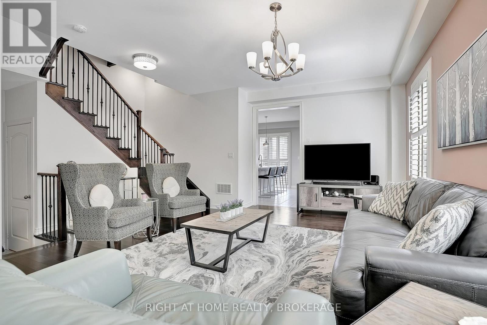 Property at 392 GRINDSTONE TRAIL image 3