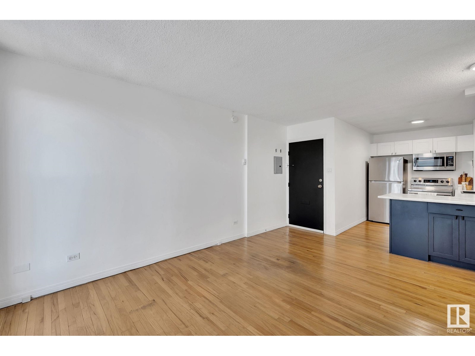 Property at #908 9730 106 ST NW image 5