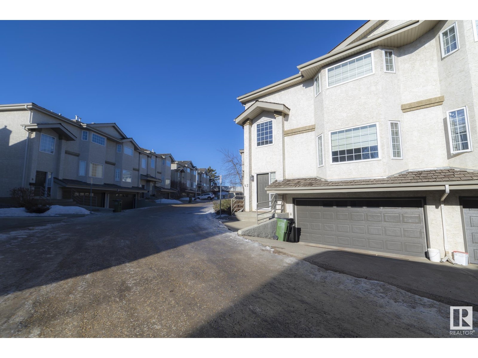 #42 1295 Carter Crest Rd Nw, Edmonton, Alberta  T6R 2N6 - Photo 2 - E4424488