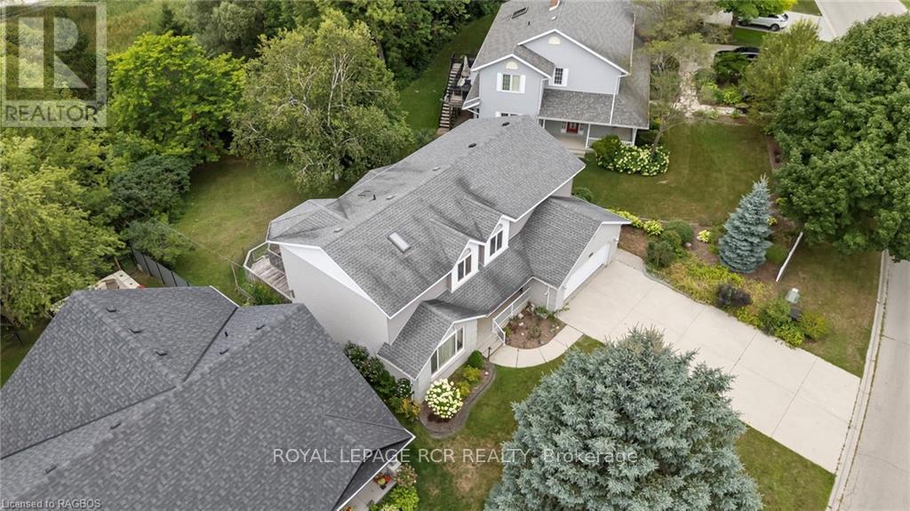 Property at 222 2ND AVENUE image 4