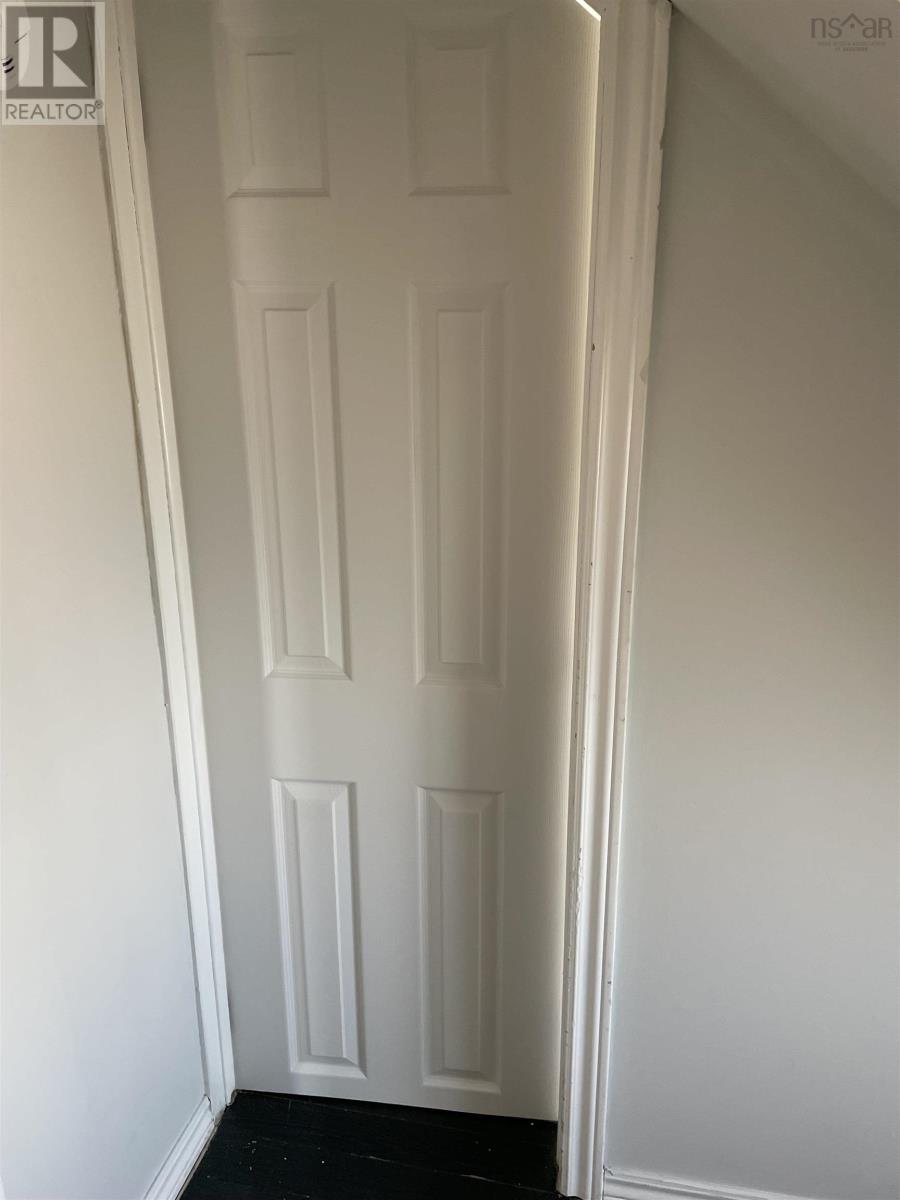 3132 Atlantic Avenue, New Waterford, Nova Scotia  B1H 2S1 - Photo 8 - 202504386