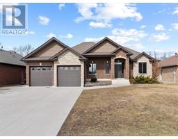 7040 EAGLE CRESCENT, Amherstburg, Ontario