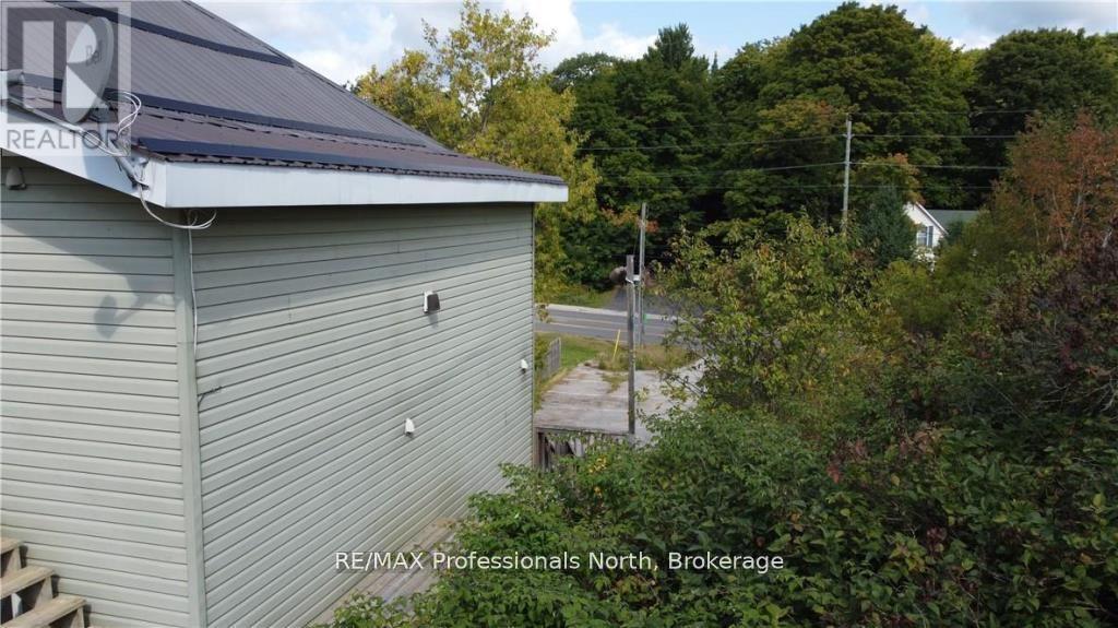 9 West Road, Huntsville, Ontario  P1H 1K9 - Photo 6 - X12006602
