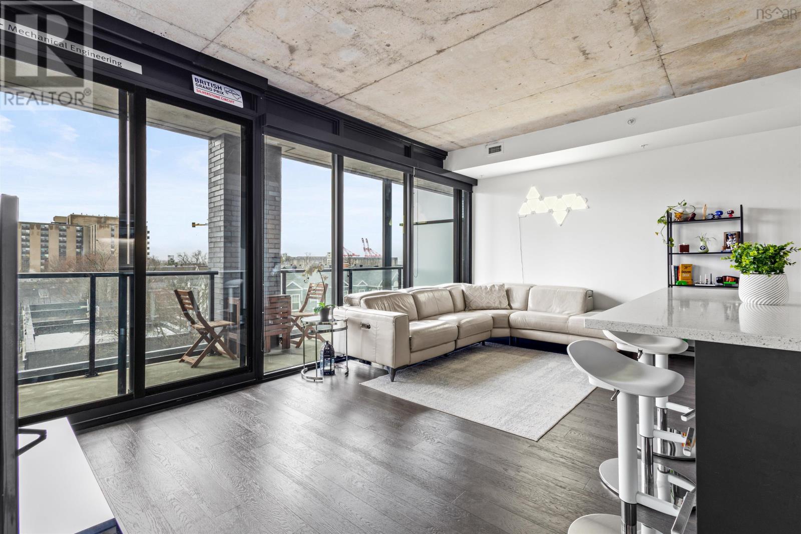 606 1048 Wellington Street, Halifax, Nova Scotia  B3H 0C2 - Photo 3 - 202504389