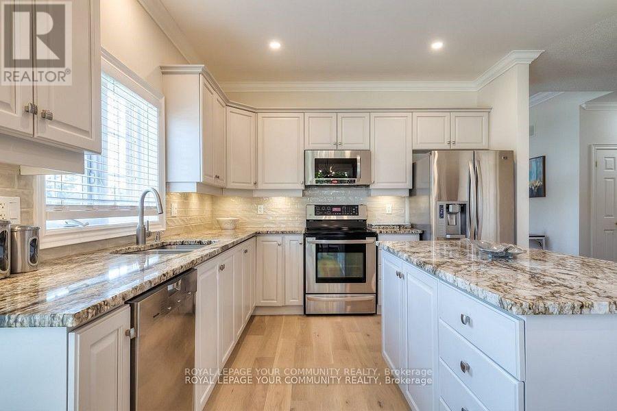 143 Legendary Trail, Whitchurch-Stouffville, Ontario  L4A 1W5 - Photo 12 - N12006554